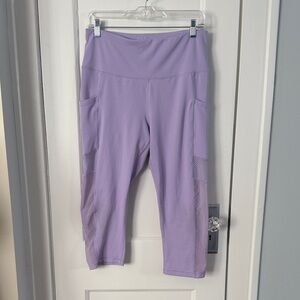 Lavender High-Waisted Leggings - 3/4 Length - Side Pockets